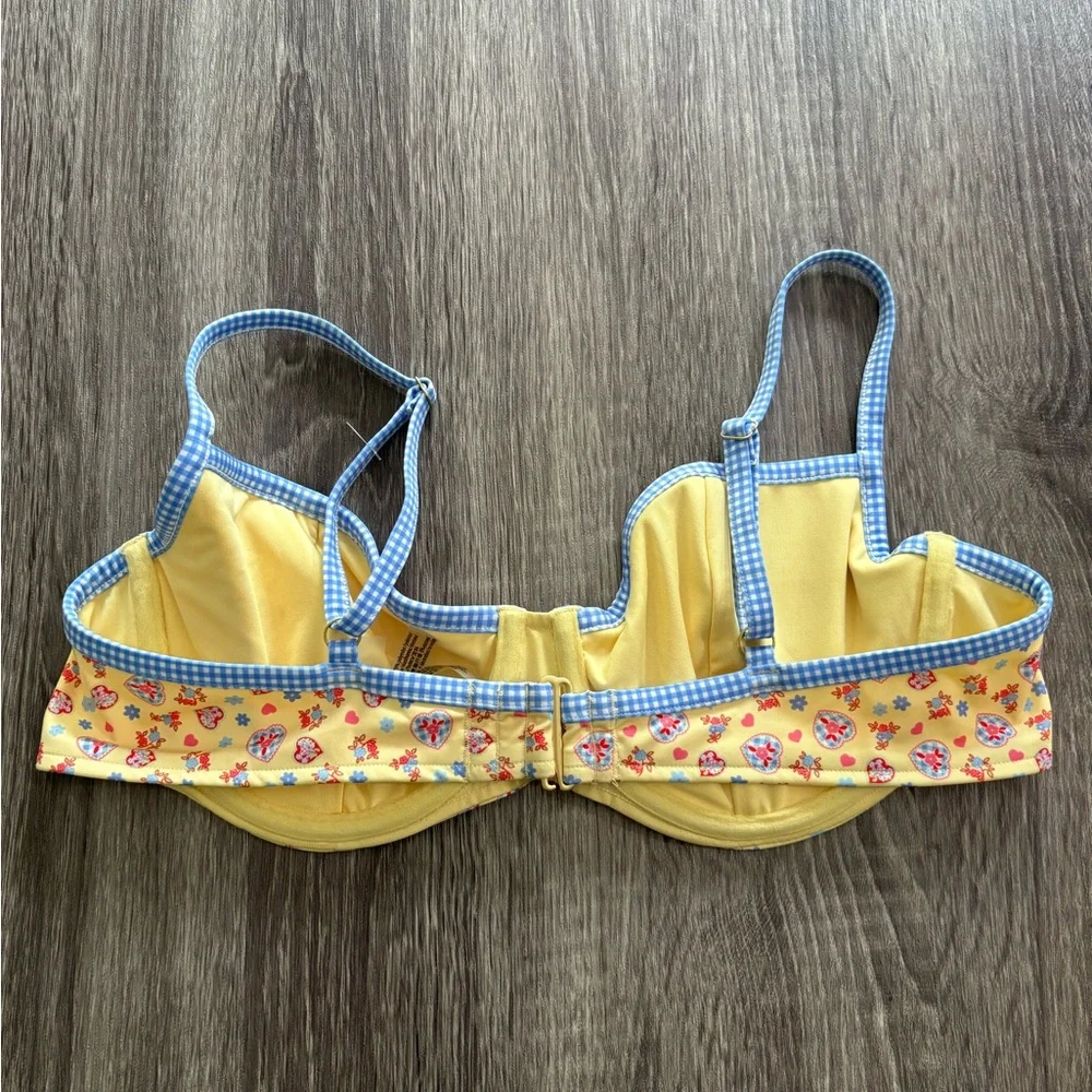 NEW! Frankie’s Bikinis x PINK buttercup underwire bikini top